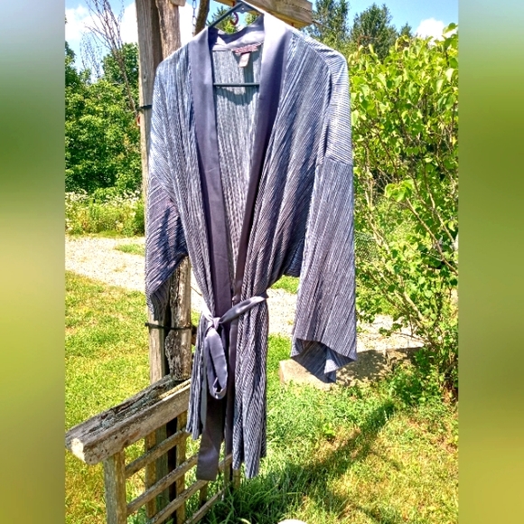 Victoria Secret Robe - Picture 2 of 5